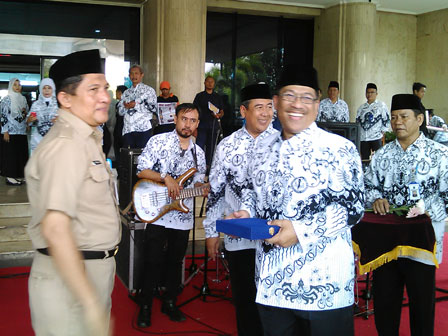 Pencarian PGRI Lembata - Persatuan Guru Republik Indonesia Cabang Kabupaten Lembata